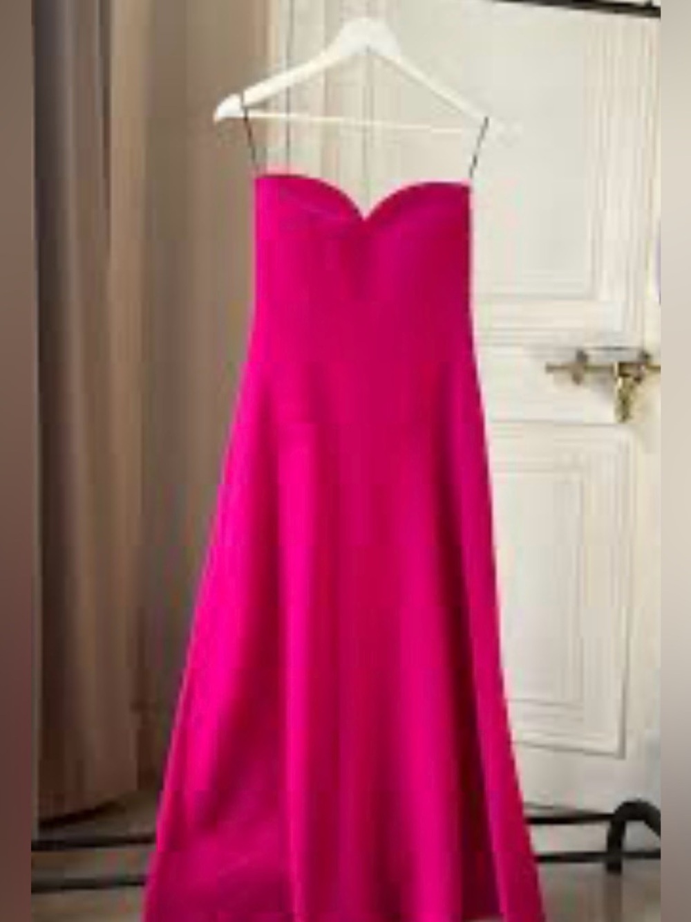 Strapless dress with side pockets. New with tags. xL